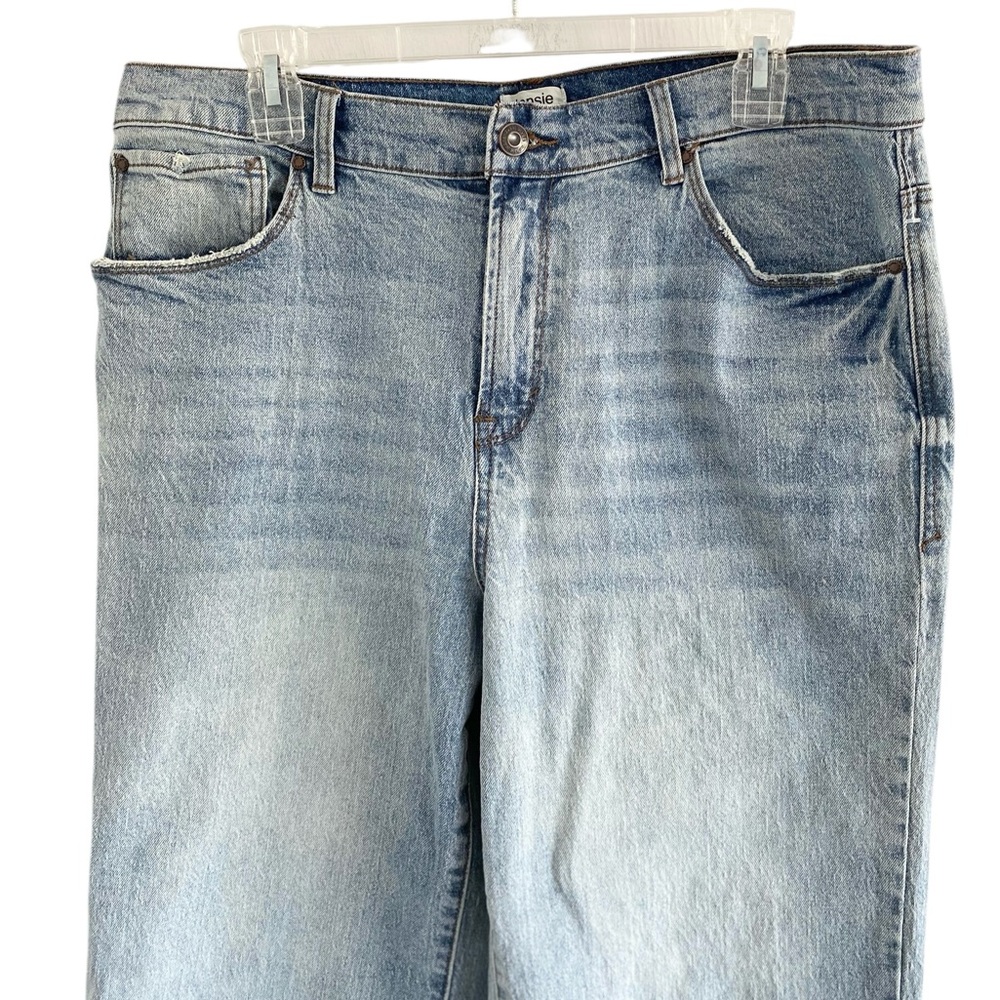 NWOT Kensie “The Aubrey” high rise relaxed straight. - Picture 5 of 8